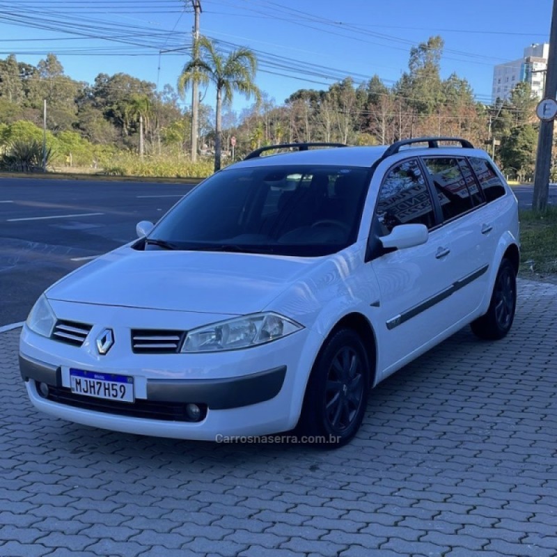 megane 1.6 dynamique grand tour 16v flex 4p manual 2011 caxias do sul
