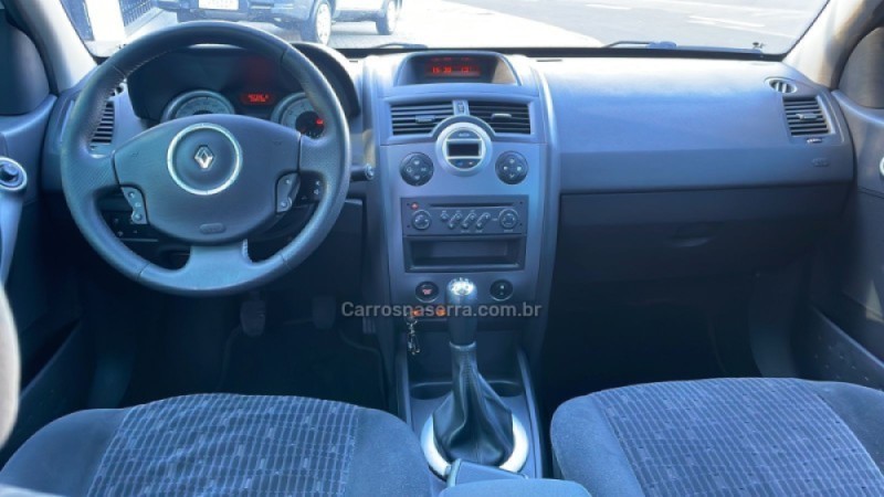MÉGANE 1.6 DYNAMIQUE GRAND TOUR 16V FLEX 4P MANUAL - 2011 - CAXIAS DO SUL