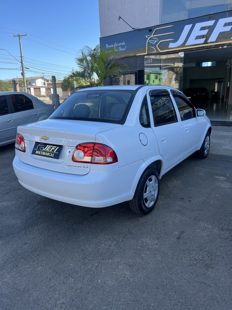 CORSA 1.0 MPFI CLASSIC SEDAN LIFE 8V FLEX 4P MANUAL - 2016 - NOVO HAMBURGO