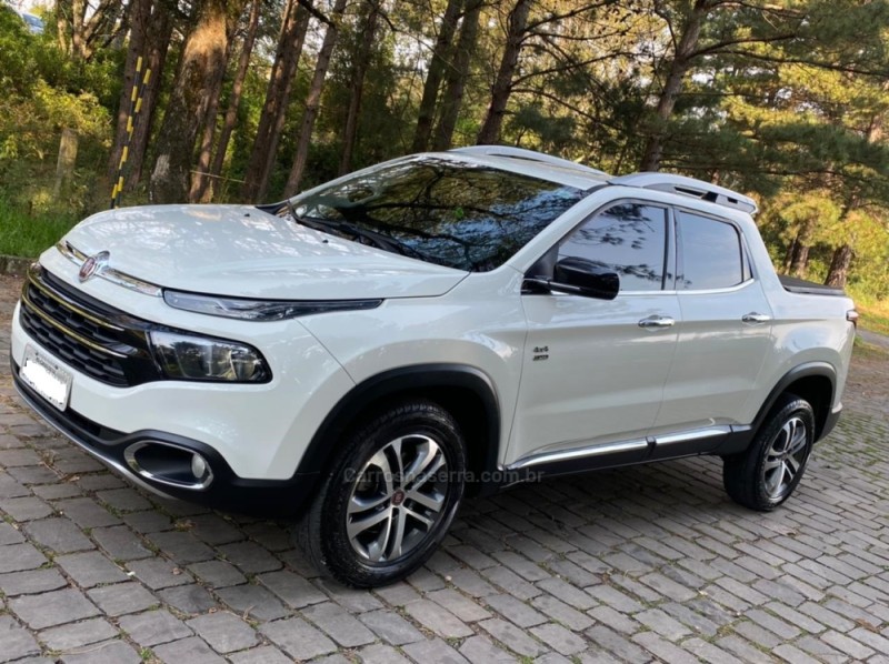 TORO 2.0 16V TURBO DIESEL VOLCANO 4WD AUTOMÁTICO - 2018 - NOVA PRATA