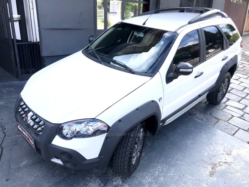 PALIO 1.8 MPI ADVENTURE WEEKEND ITALIA 16V FLEX MANUAL - 2011 - CAXIAS DO SUL