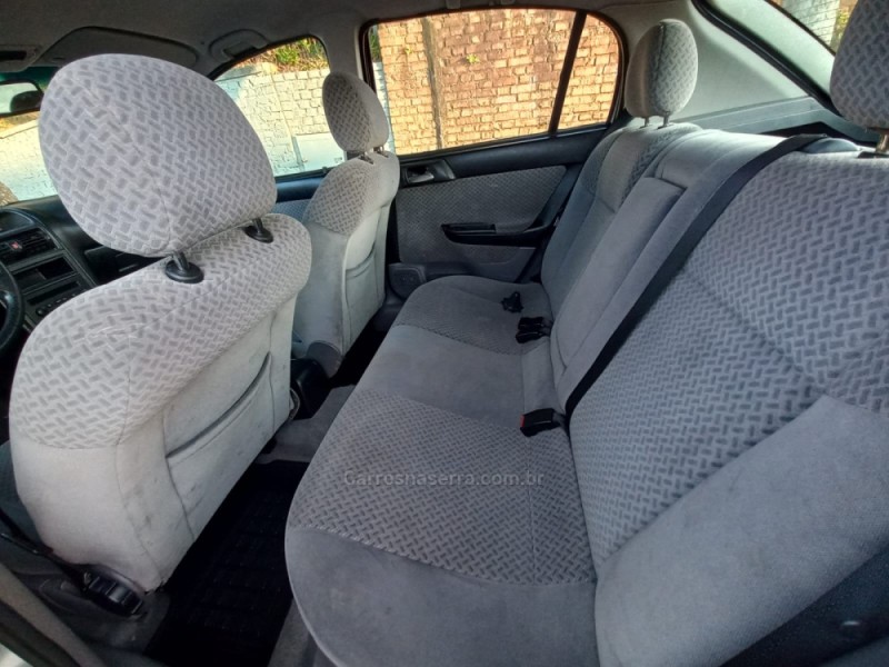 ASTRA 2.0 MPFI 8V FLEX 4P MANUAL - 2004 - VACARIA