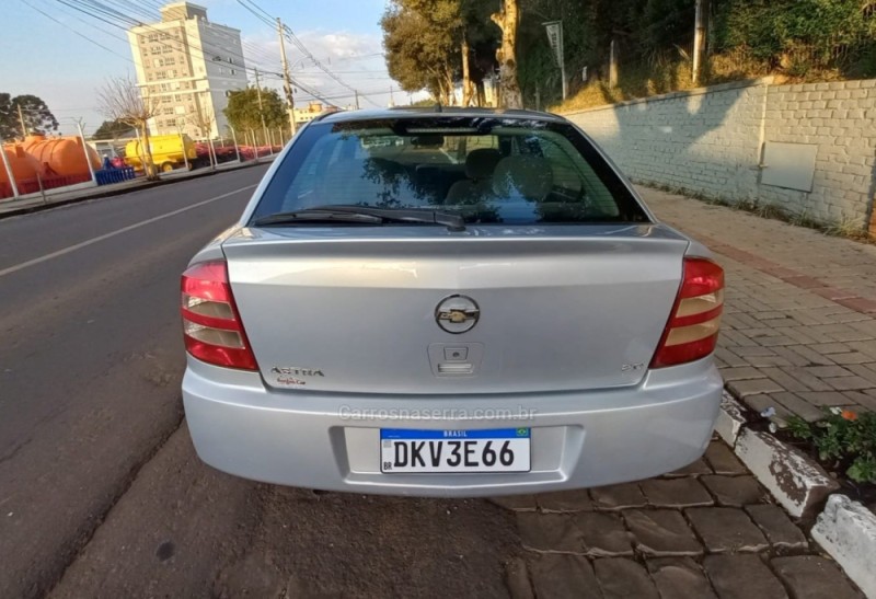 ASTRA 2.0 MPFI 8V FLEX 4P MANUAL - 2004 - VACARIA
