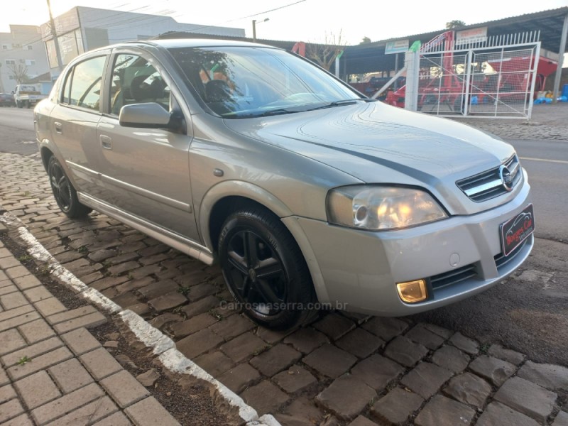 ASTRA 2.0 MPFI 8V FLEX 4P MANUAL - 2004 - VACARIA