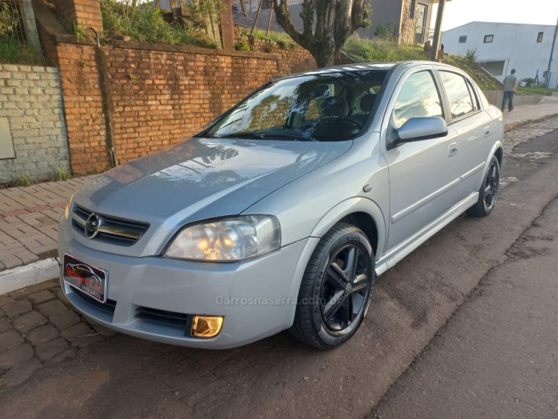 ASTRA 2.0 MPFI 8V FLEX 4P MANUAL - 2004 - VACARIA