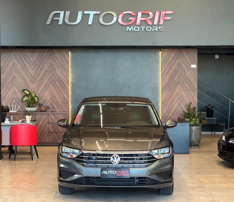 JETTA 1.4 16V TSI COMFORTLINE GASOLINA 4P TIPTRONIC - 2018 - CAMPO BOM