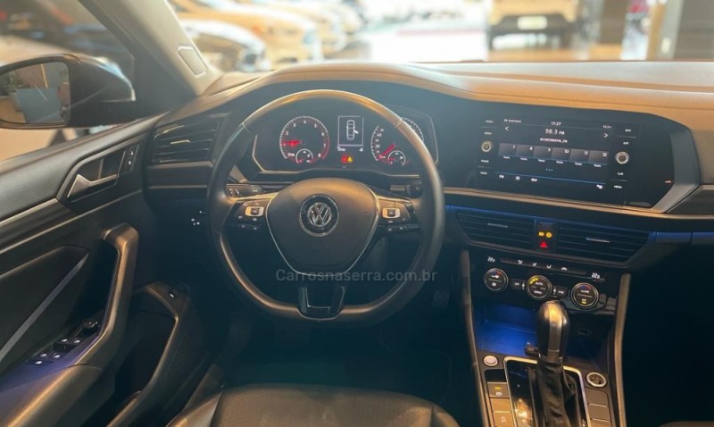 JETTA 1.4 16V TSI COMFORTLINE GASOLINA 4P TIPTRONIC - 2018 - CAMPO BOM