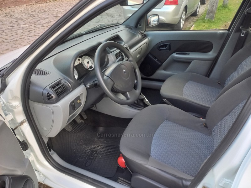 CLIO 1.0 EXPRESSION 16V HI-FLEX 4P MANUAL - 2007 - FARROUPILHA