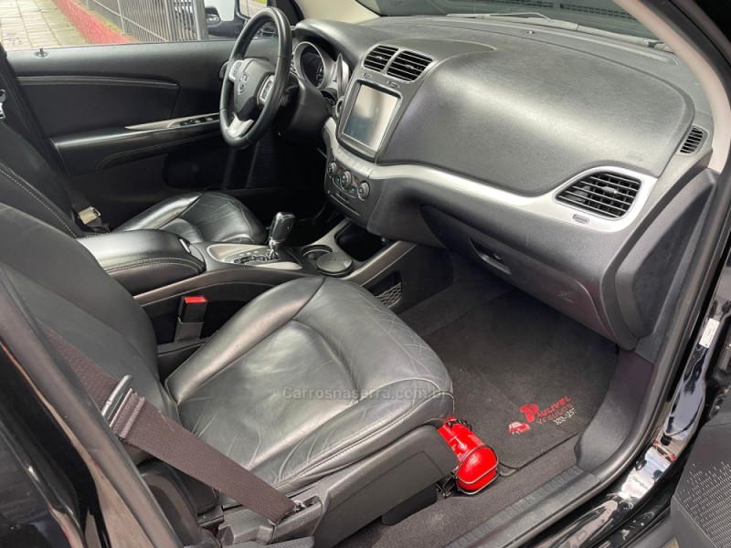 JOURNEY 3.6 RT V6 GASOLINA 4P AUTOMÁTICO - 2015 - CAXIAS DO SUL