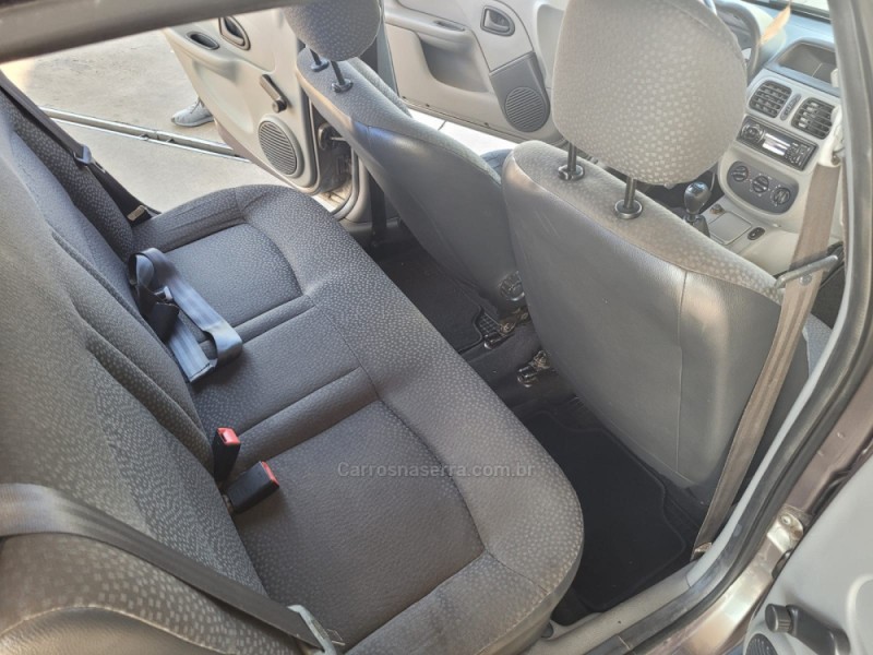 CLIO 1.0 AUTHENTIQUE 16V HI-FLEX 4P MANUAL - 2007 - CAXIAS DO SUL