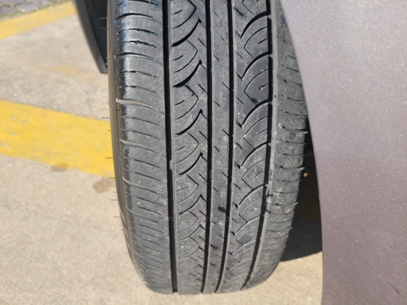 CLIO 1.0 AUTHENTIQUE 16V HI-FLEX 4P MANUAL - 2007 - CAXIAS DO SUL