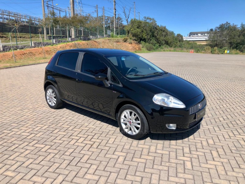 PUNTO 1.6 ESSENCE 16V FLEX 4P MANUAL - 2011 - CAXIAS DO SUL