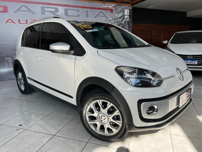 UP 1.0 CROSS T.FLEX 12V 4P MANUAL - 2016 - IGREJINHA