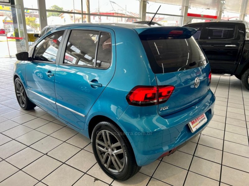 FOX 1.6 MI HIGHLINE 8V FLEX 4P AUTOMATIZADO - 2015 - CAXIAS DO SUL