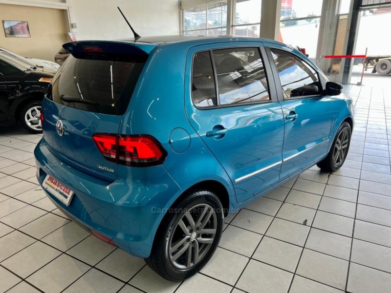 FOX 1.6 MI HIGHLINE 8V FLEX 4P AUTOMATIZADO - 2015 - CAXIAS DO SUL