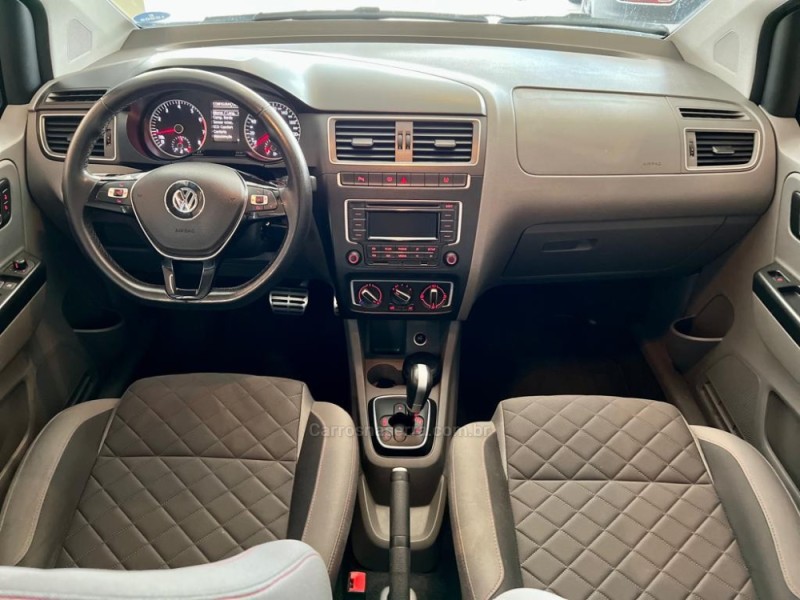 FOX 1.6 MI HIGHLINE 8V FLEX 4P AUTOMATIZADO - 2015 - CAXIAS DO SUL