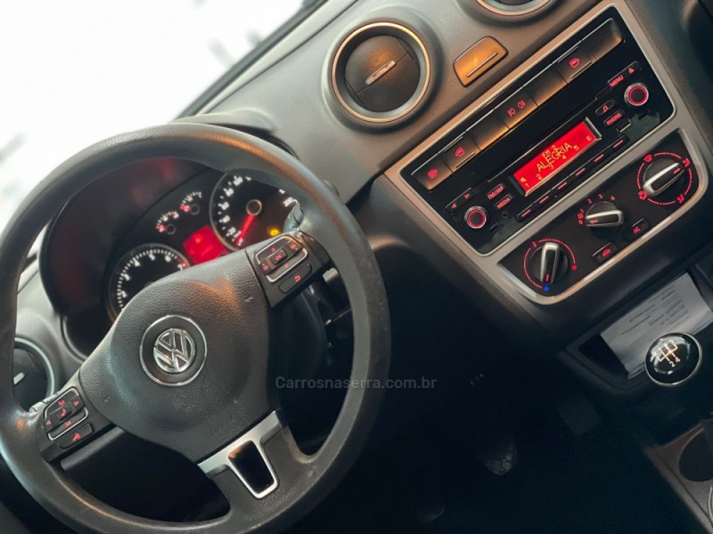 VOYAGE 1.0 MI COMFORTLINE 8V FLEX 4P MANUAL - 2015 - NOVO HAMBURGO