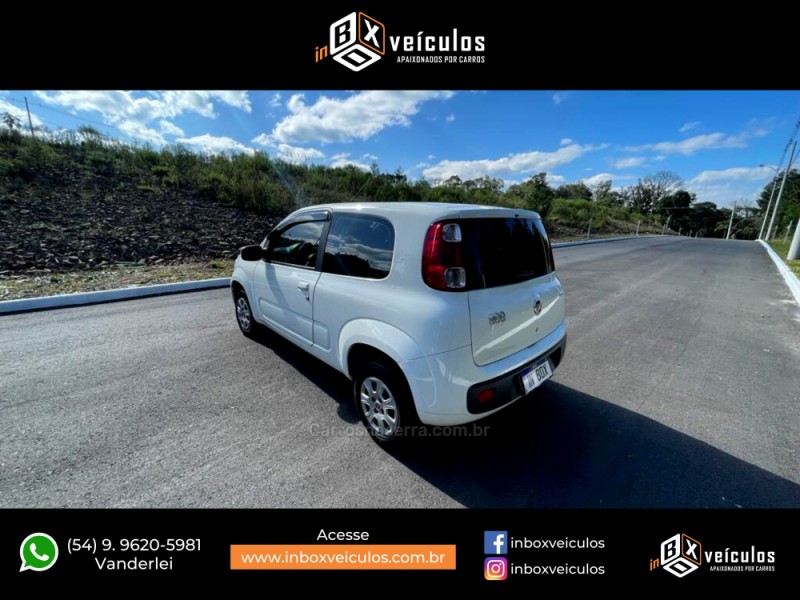 UNO 1.0 VIVACE 8V FLEX 2P MANUAL - 2012 - GRAMADO