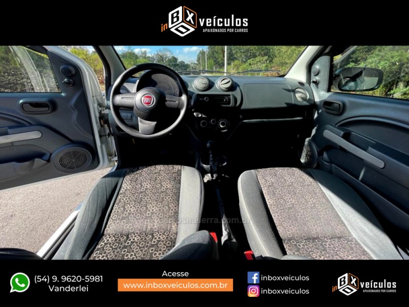 UNO 1.0 VIVACE 8V FLEX 2P MANUAL - 2012 - GRAMADO