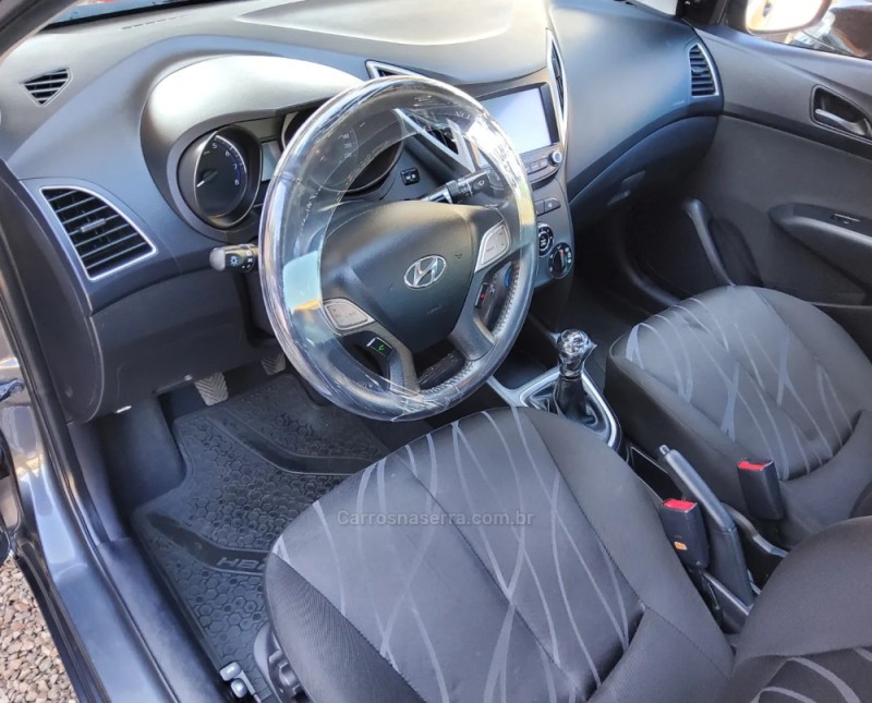 HB20S 1.0 COMFORT PLUS 12V FLEX 4P MANUAL - 2014 - NãO-ME-TOQUE