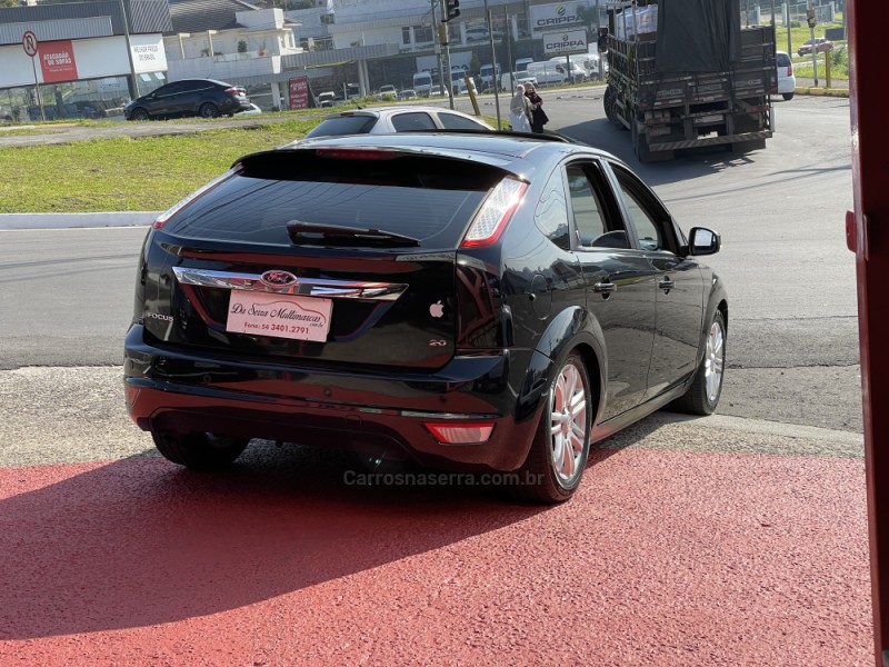 FOCUS 2.0 GHIA 16V GASOLINA 4P MANUAL - 2009 - FARROUPILHA