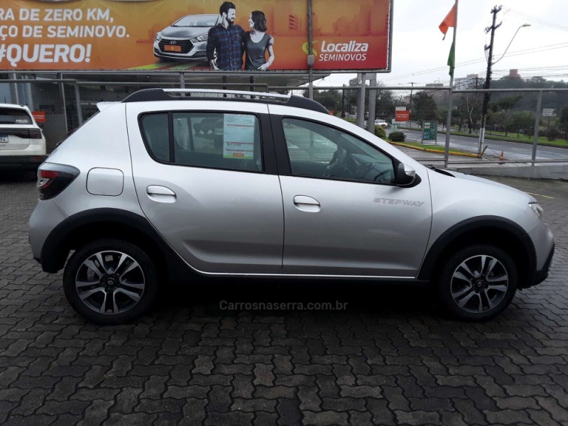 SANDERO 1.6 STEPWAY ICONIC X-TRONIC 16V FLEX 4P AUTOMÁTICO - 2020 - CAXIAS DO SUL