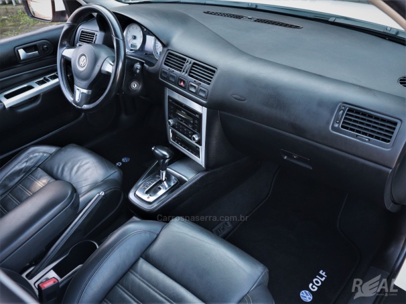 GOLF 2.0 MI SPORTLINE 8V FLEX 4P TIPTRONIC - 2013 - SAPIRANGA