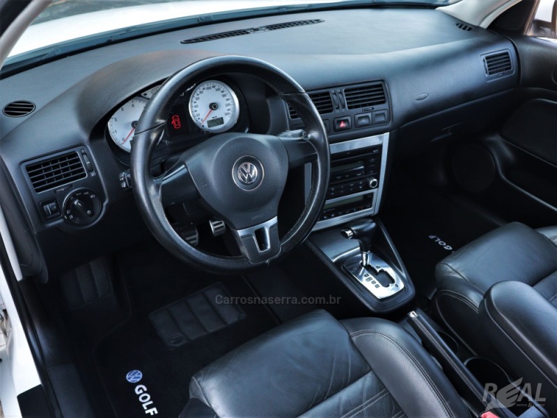 GOLF 2.0 MI SPORTLINE 8V FLEX 4P TIPTRONIC - 2013 - SAPIRANGA