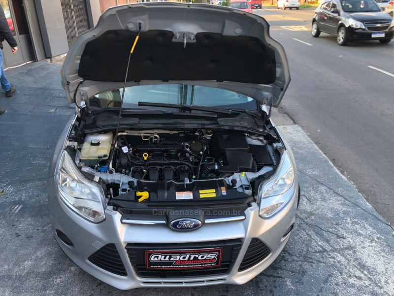 FOCUS 2.0 SE SEDAN 16V FLEX 4P AUTOMÁTICO - 2014 - CAXIAS DO SUL