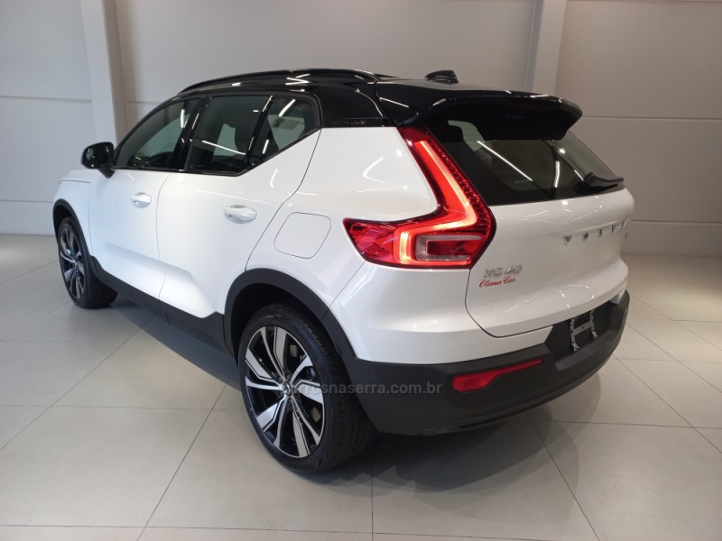 XC 40  - 2022 - FLORES DA CUNHA