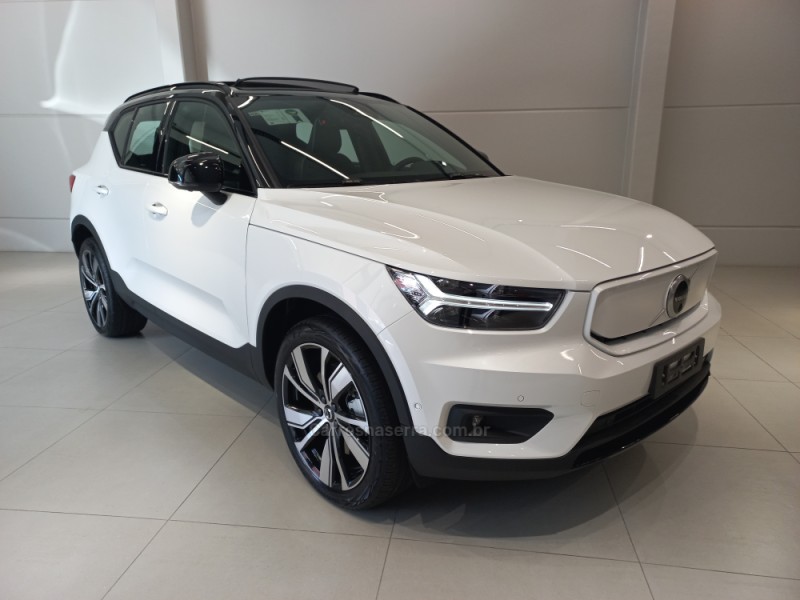 XC 40  - 2022 - FLORES DA CUNHA