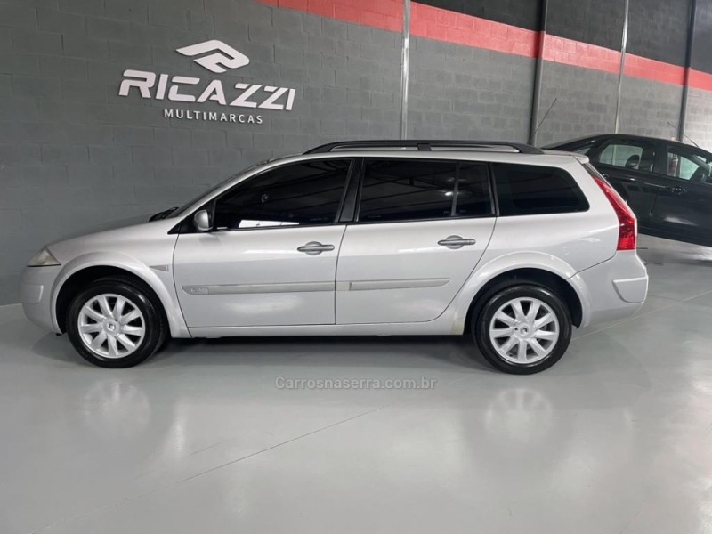 MÉGANE 1.6 DYNAMIQUE GRAND TOUR 16V FLEX 4P MANUAL - 2011 - NOVO HAMBURGO