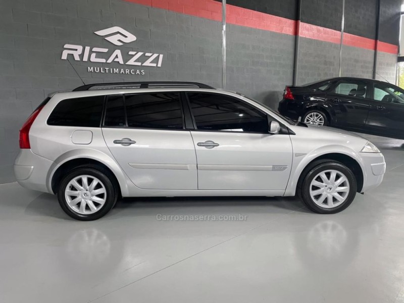 MÉGANE 1.6 DYNAMIQUE GRAND TOUR 16V FLEX 4P MANUAL - 2011 - NOVO HAMBURGO