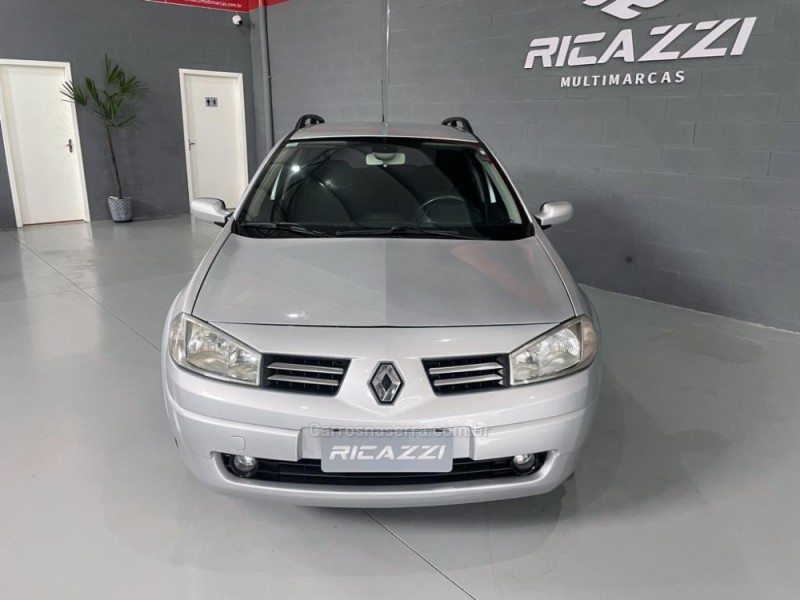 MÉGANE 1.6 DYNAMIQUE GRAND TOUR 16V FLEX 4P MANUAL