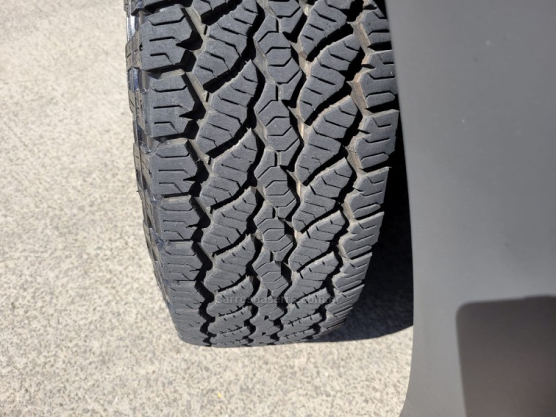 STRADA 1.8 MPI ADVENTURE LOCKER CD 16V FLEX 2P MANUAL - 2013 - CAXIAS DO SUL