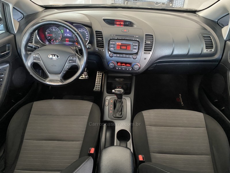 CERATO 1.6 E.221 SEDAN 16V GASOLINA 4P AUTOMÁTICO - 2014 - PAROBé