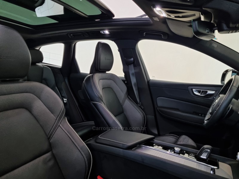 XC60 2.0 T8 R DESIGN HYBRID GASOLINA 4P AUTOMÁTICO - 2020 - BENTO GONçALVES