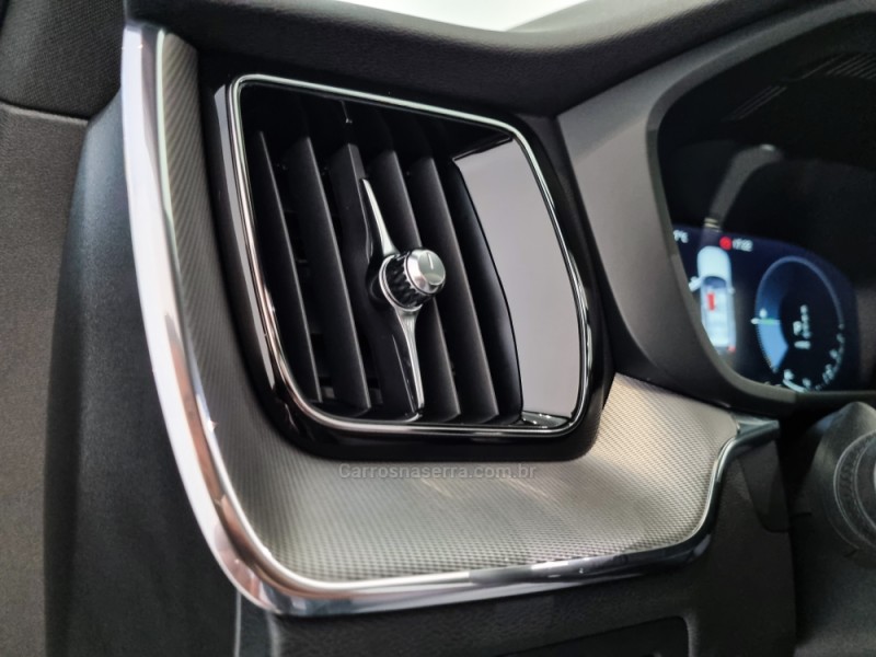 XC60 2.0 T8 R DESIGN HYBRID GASOLINA 4P AUTOMÁTICO - 2020 - BENTO GONçALVES