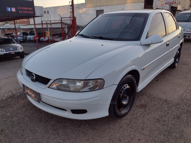 VECTRA 2.2 MPFI GLS 8V GASOLINA 4P MANUAL