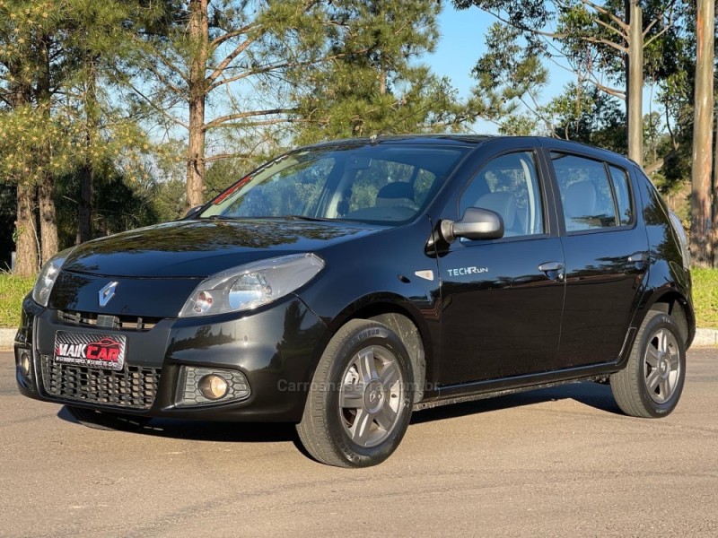 SANDERO 1.0 TECH RUN 16V FLEX 4P MANUAL - 2014 - SãO SEBASTIãO DO CAí