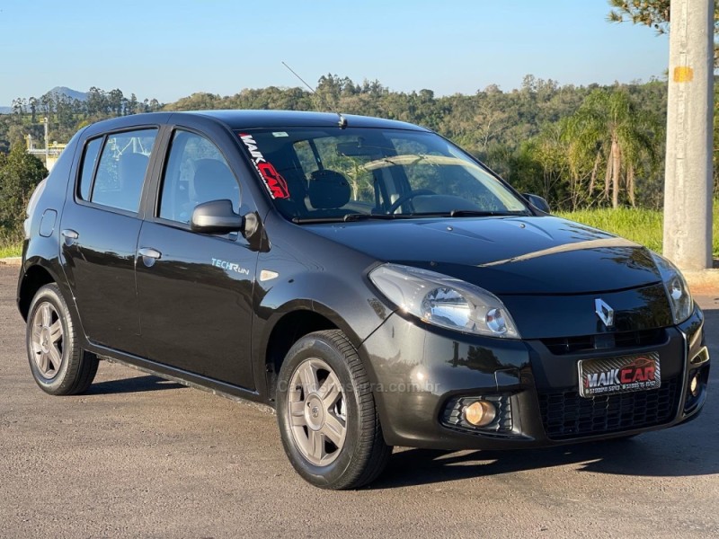 SANDERO 1.0 TECH RUN 16V FLEX 4P MANUAL - 2014 - SãO SEBASTIãO DO CAí