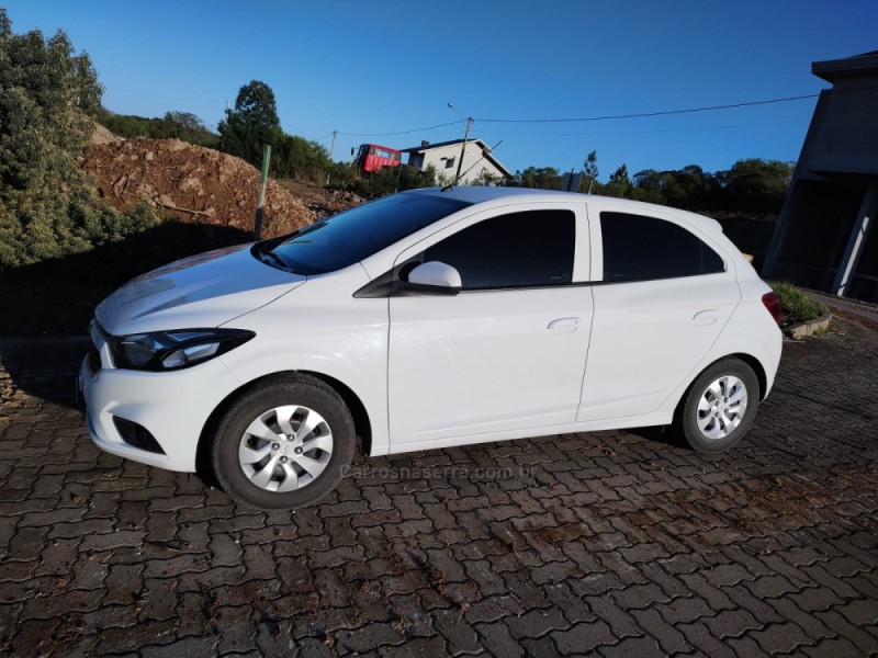 ONIX 1.0  LT 12V FLEX 4P MANUAL - 2018 - FLORES DA CUNHA