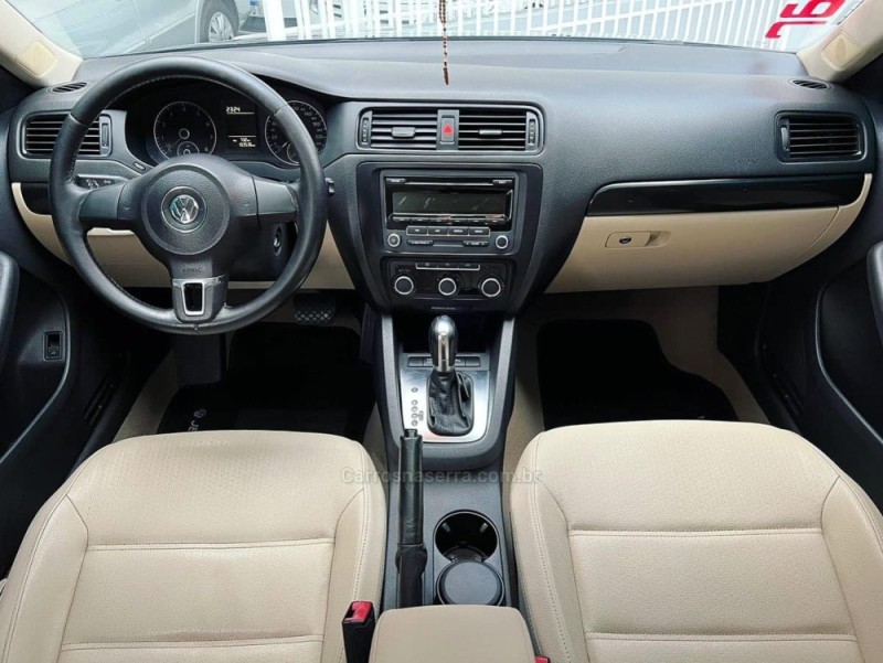 JETTA 2.0 COMFORTLINE FLEX 4P TIPTRONIC - 2012 - NOVO HAMBURGO