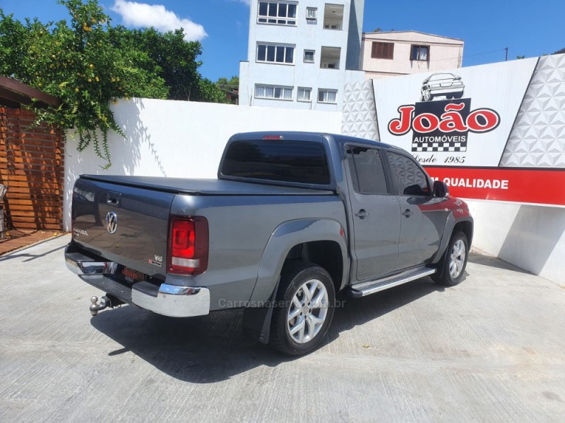 AMAROK 3.0 V6 TDI HIGHLINE CD DIESEL 4MOTION AUTOMÁTICO - 2019 - CASCA