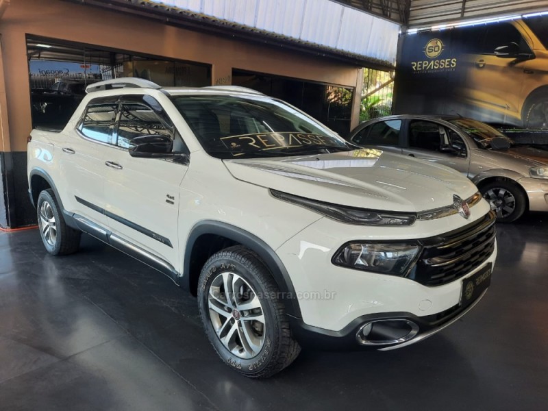 TORO 2.0 16V TURBO DIESEL VOLCANO 4WD AUTOMÁTICO - 2018 - CAXIAS DO SUL