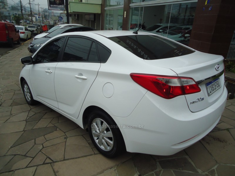 HB20S 1.6 COMFORT STYLE 16V FLEX 4P MANUAL - 2015 - NOVO HAMBURGO