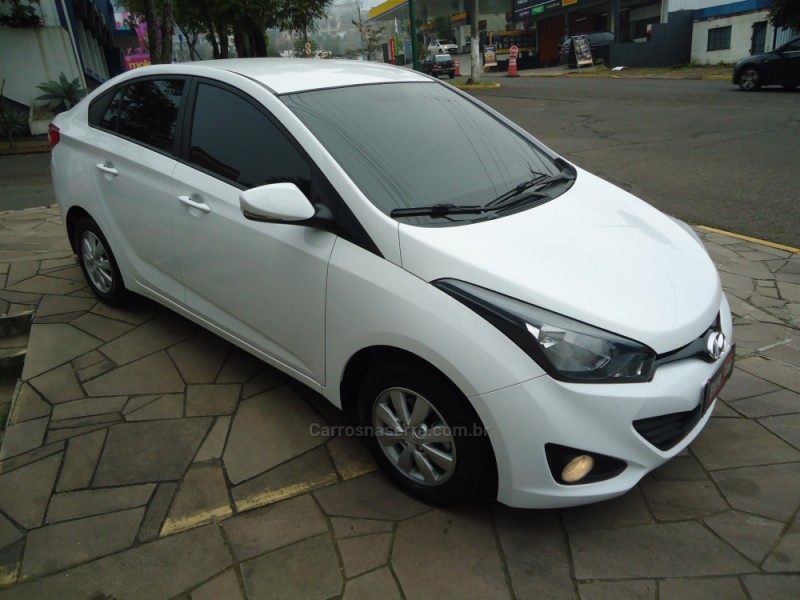 HB20S 1.6 COMFORT STYLE 16V FLEX 4P MANUAL - 2015 - NOVO HAMBURGO