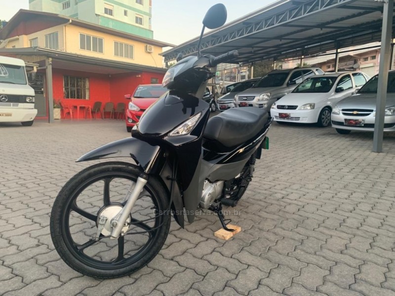 BIZ 125 ES