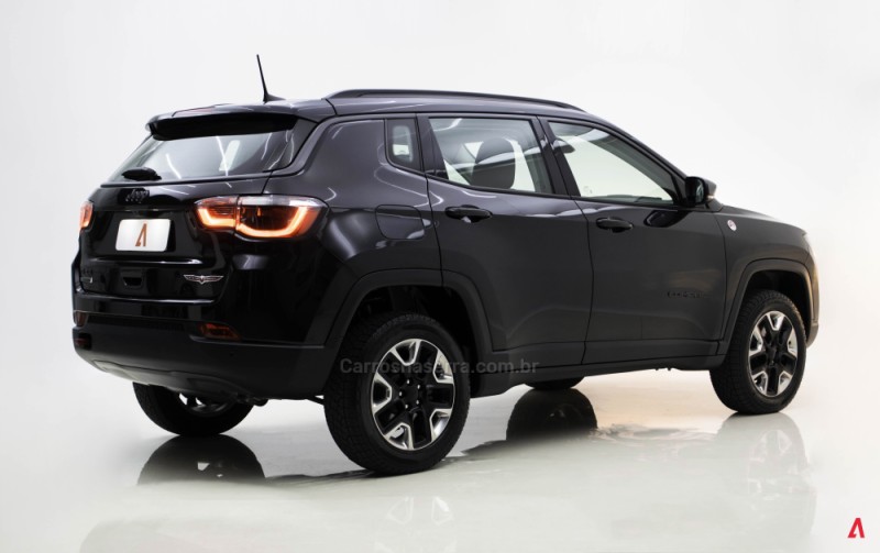 COMPASS 2.0 16V DIESEL TRAILHAWK 4X4 AUTOMÁTICO - 2018 - BENTO GONçALVES