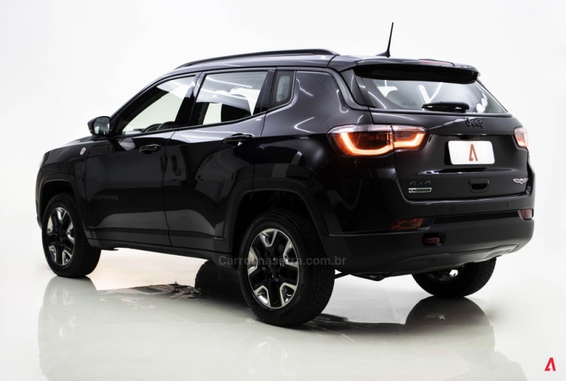 COMPASS 2.0 16V DIESEL TRAILHAWK 4X4 AUTOMÁTICO - 2018 - BENTO GONçALVES
